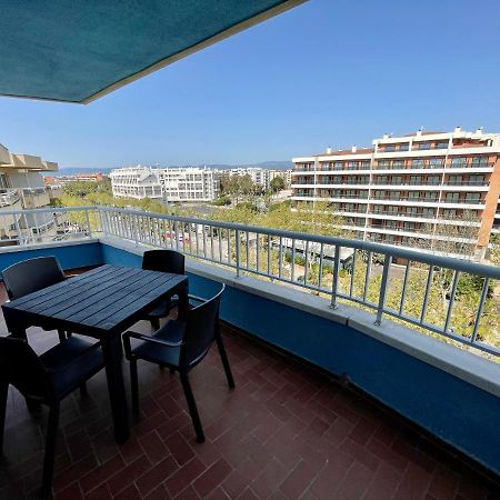 California 1 & 2, Family Only, By Hoteles California Salou Bagian luar foto