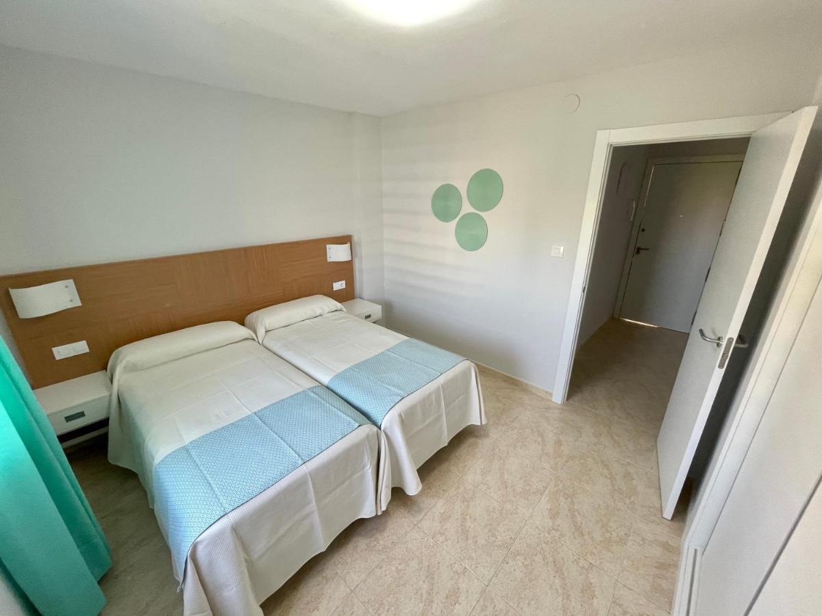 California 1 & 2, Family Only, By Hoteles California Salou Bagian luar foto