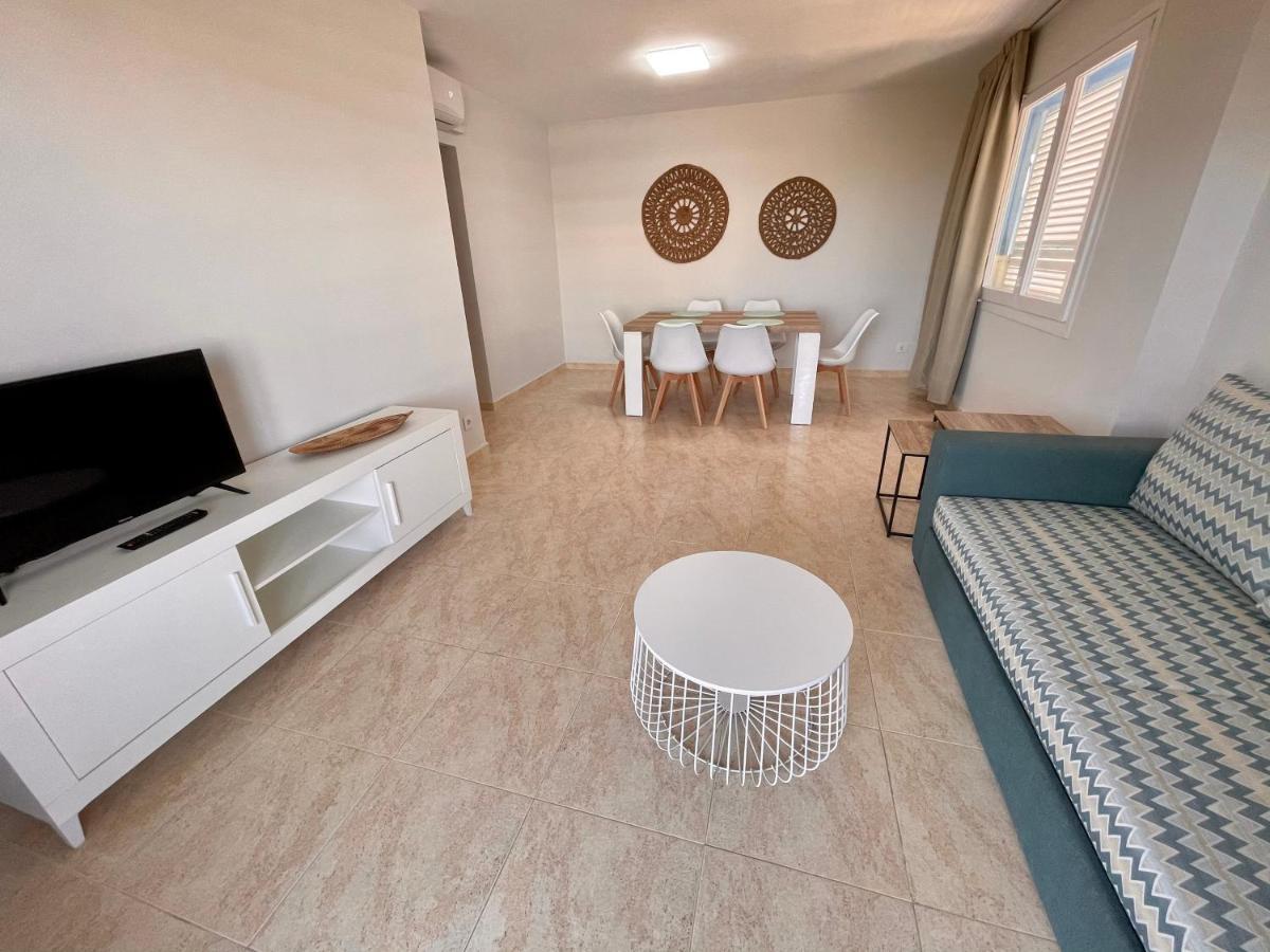 California 1 & 2, Family Only, By Hoteles California Salou Bagian luar foto