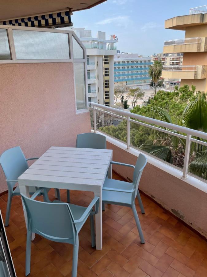 California 1 & 2, Family Only, By Hoteles California Salou Bagian luar foto