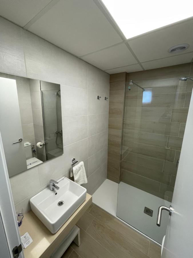 California 1 & 2, Family Only, By Hoteles California Salou Bagian luar foto